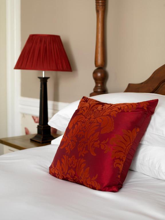 The Bull Hotel Maidstone/Sevenoaks Рутъм Стая снимка