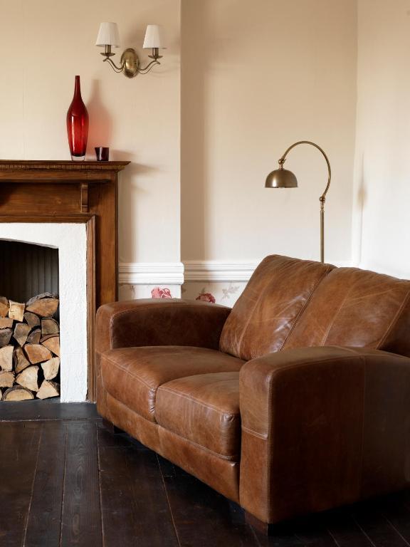 The Bull Hotel Maidstone/Sevenoaks Рутъм Екстериор снимка