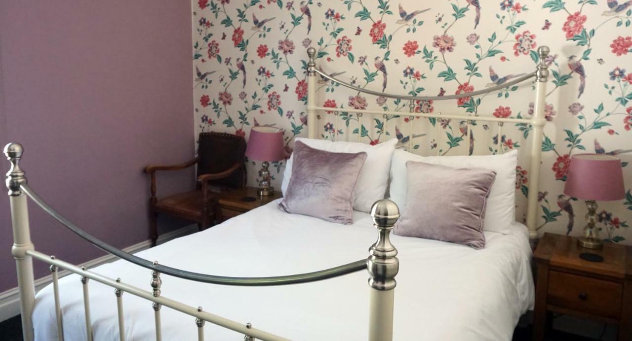 The Bull Hotel Maidstone/Sevenoaks Рутъм Екстериор снимка